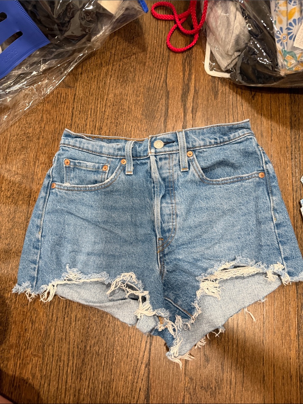 Levi’s 501 Classic High-Waist Distressed Denim Shorts - Blue